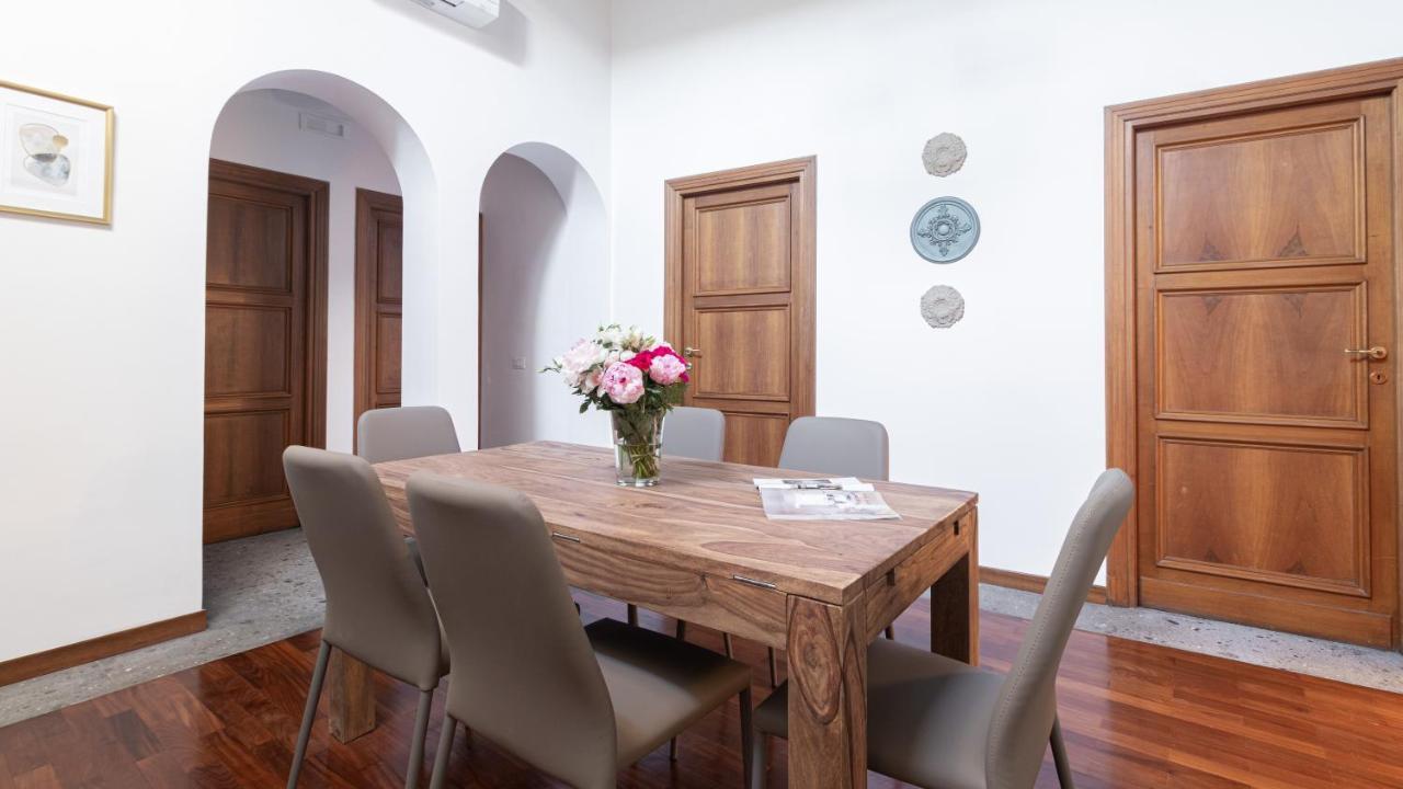 Italianway - Barberini Elegantia Apartments Roma Екстер'єр фото