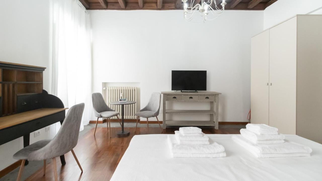 Italianway - Barberini Elegantia Apartments Roma Екстер'єр фото